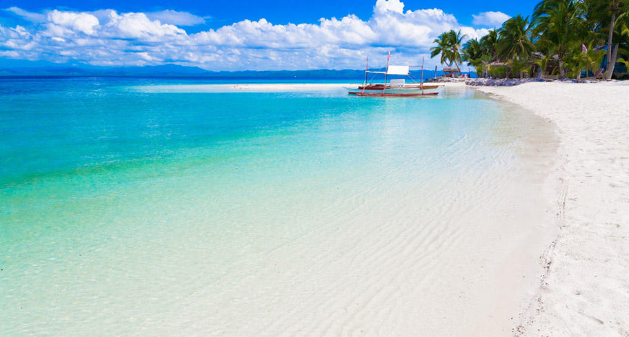 Insel Palawan Philippinen Traumstrand blaues Meer Inselhüpfen