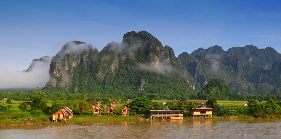 Mekong Kreuzfahrt traumhafte Uferlandschaft