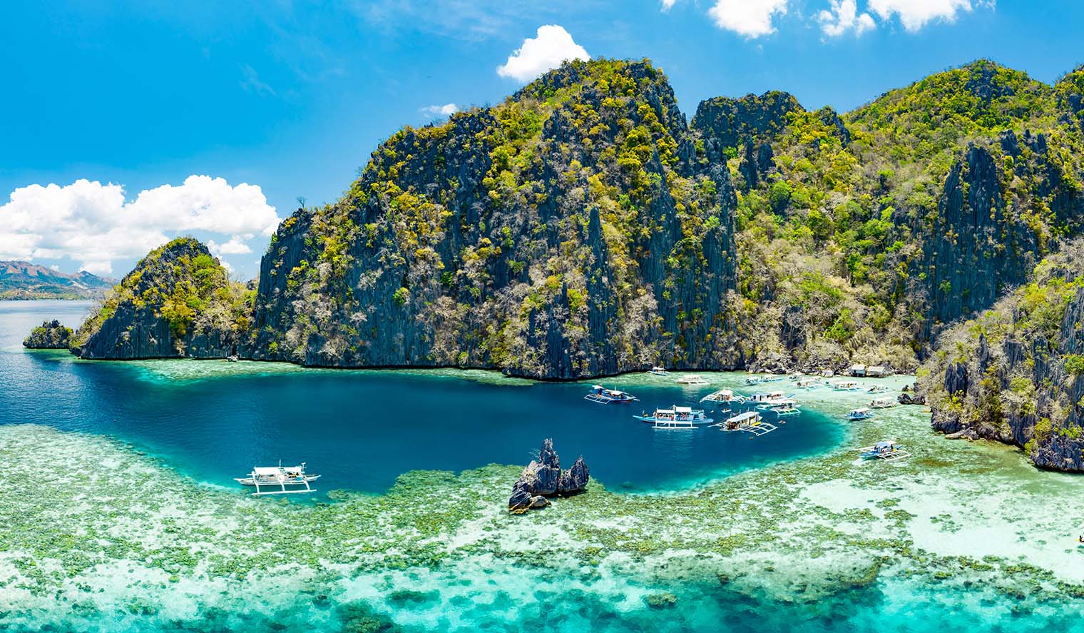 Luftsicht von den Lagune von Coron in Palawan Philippinen